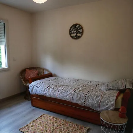 La Maison Grignan Hébergement de vacances *