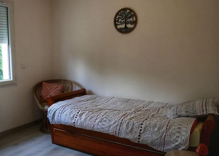 La Maison Grignan Hébergement de vacances *